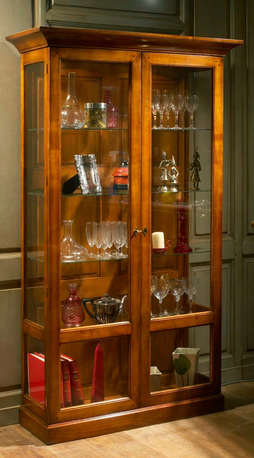 Richelieu-furnitures-display-cabinet